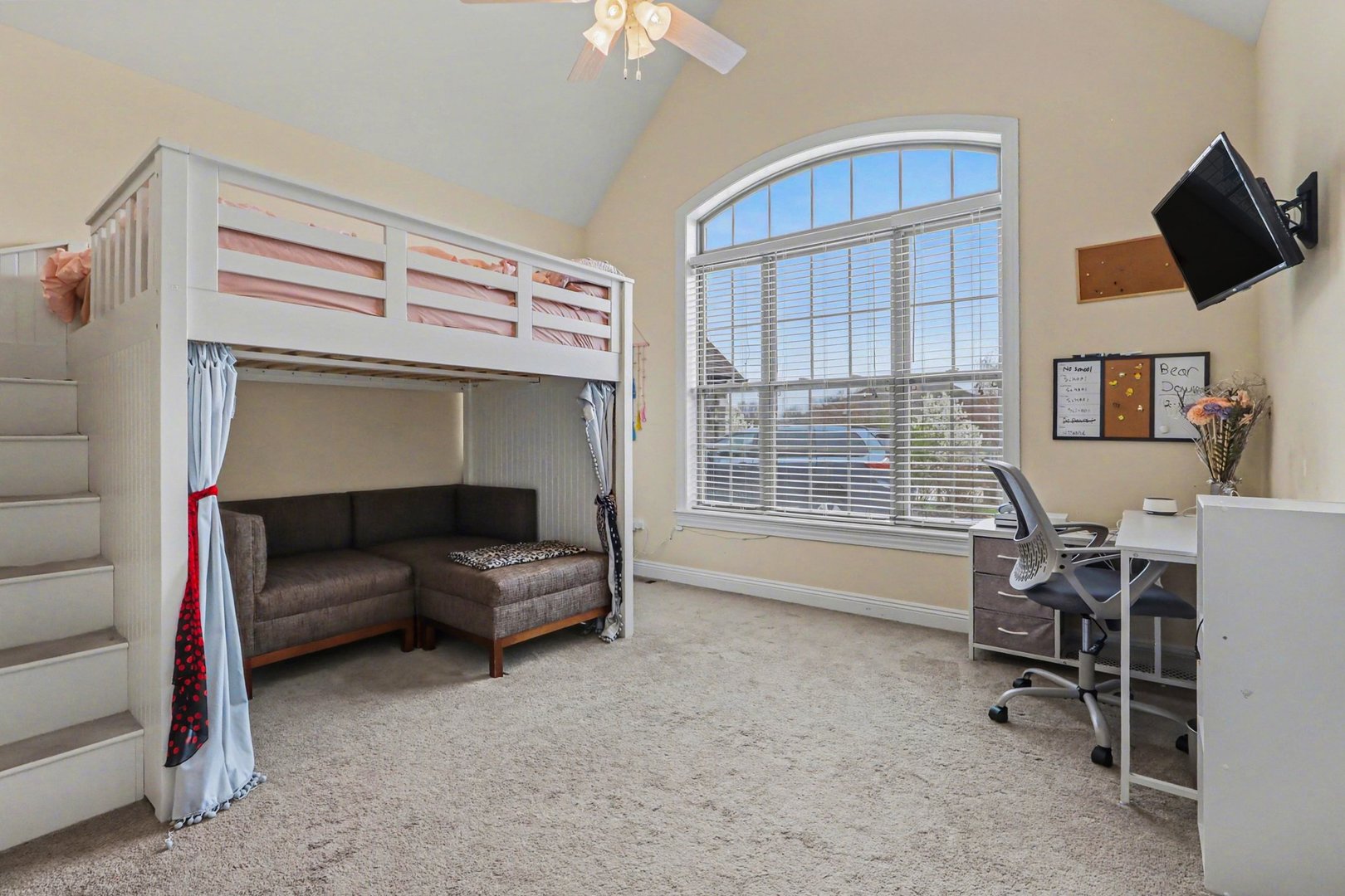 21433 S Wooded Cove Drive, Elwood, IL 60421