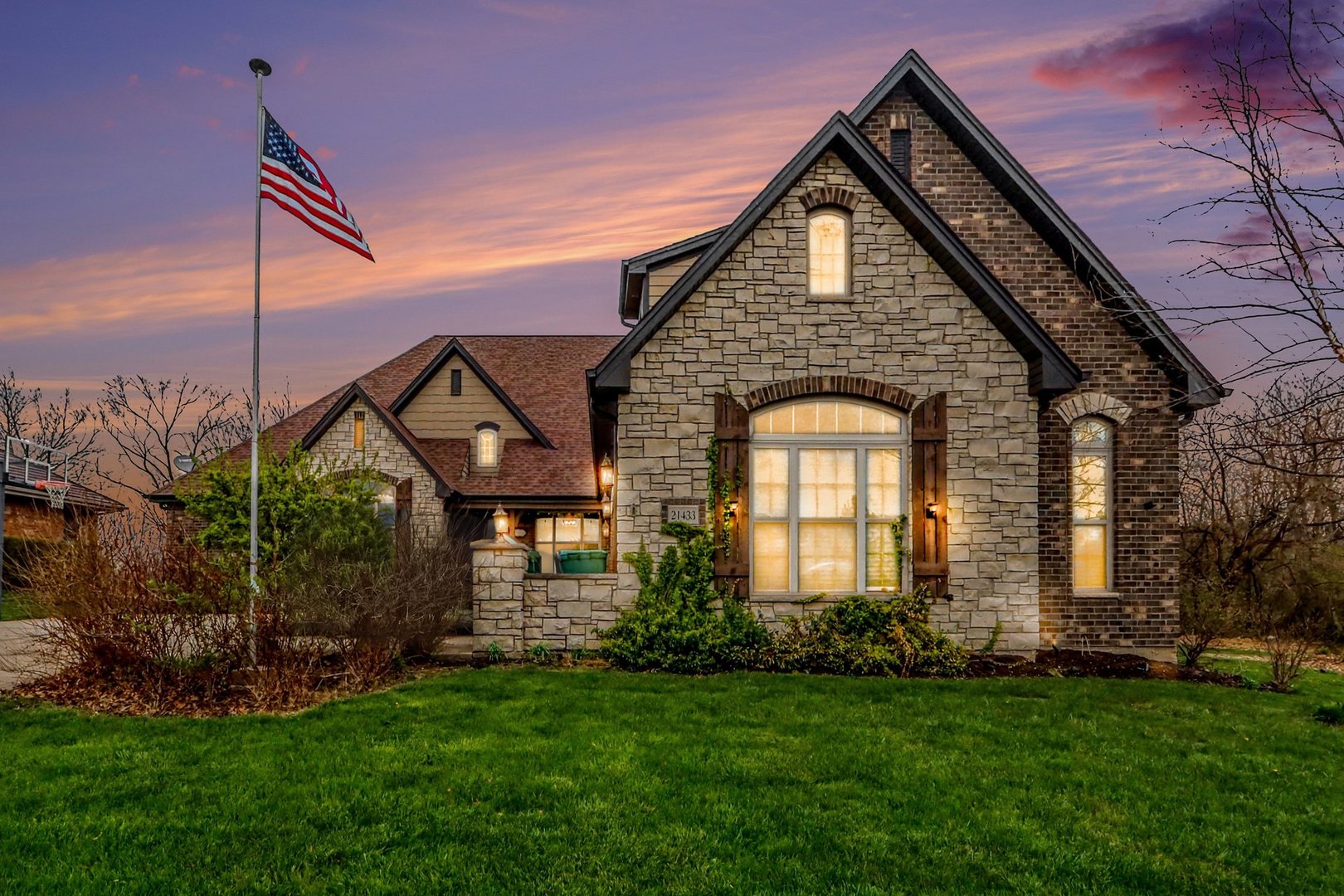 21433 S Wooded Cove Drive, Elwood, IL 60421