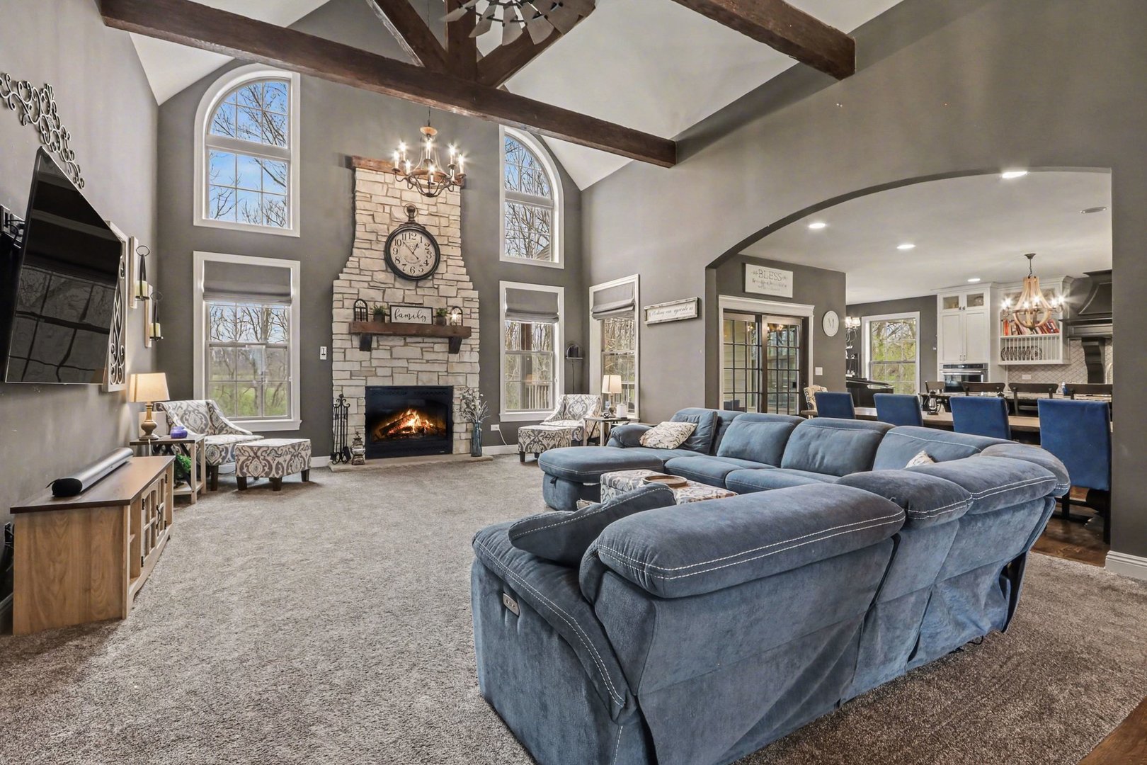 21433 S Wooded Cove Drive, Elwood, IL 60421