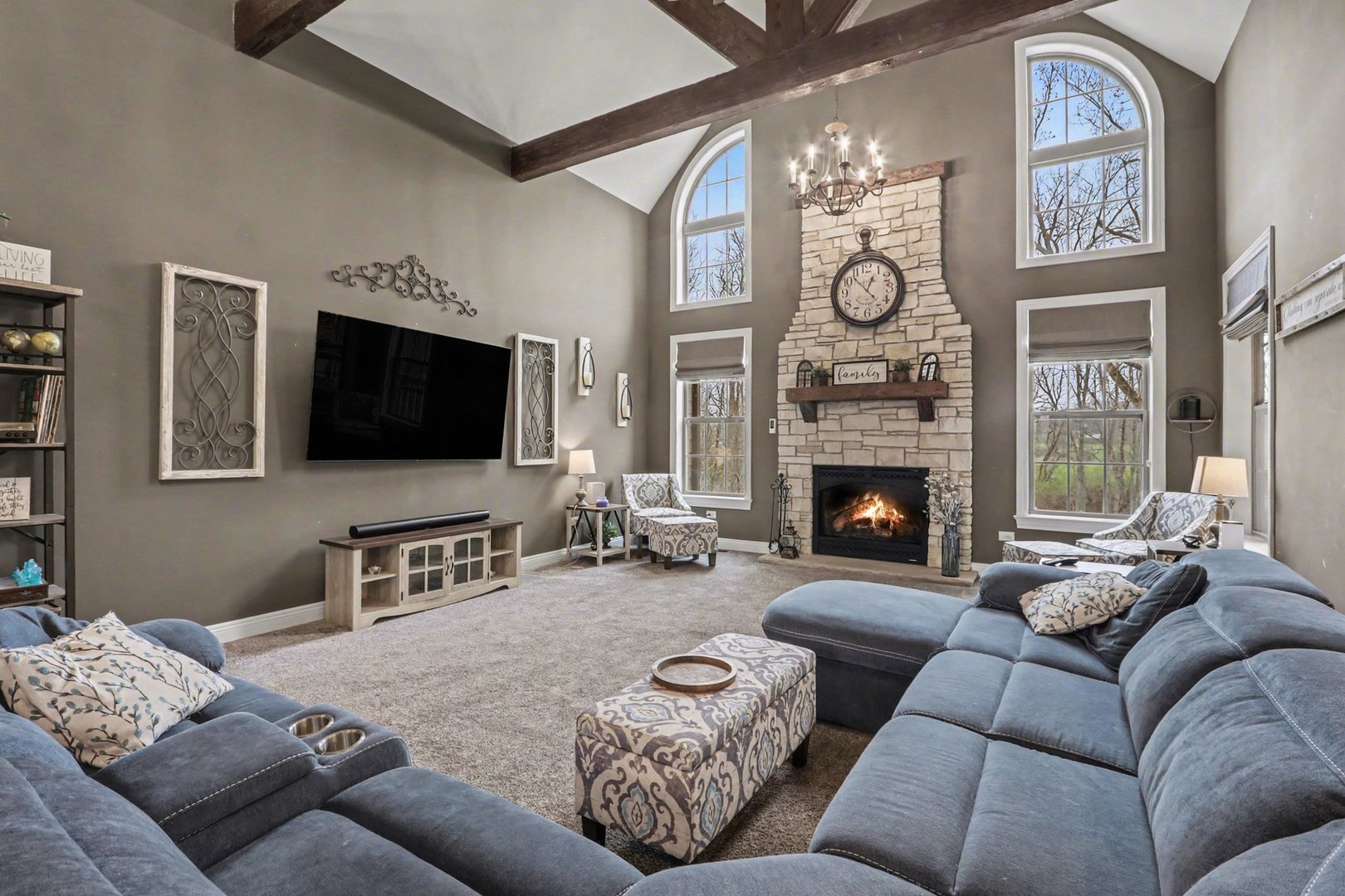 21433 S Wooded Cove Drive, Elwood, IL 60421