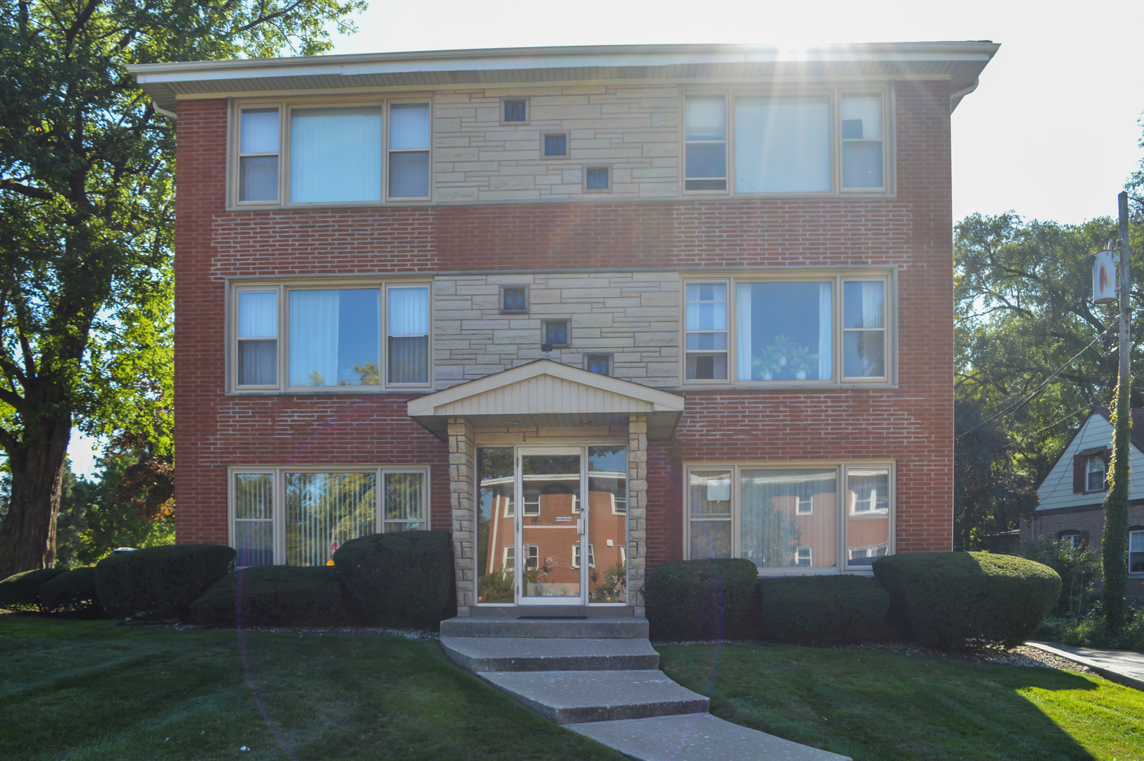 2025 Maple Road #1E, Homewood, IL 60430