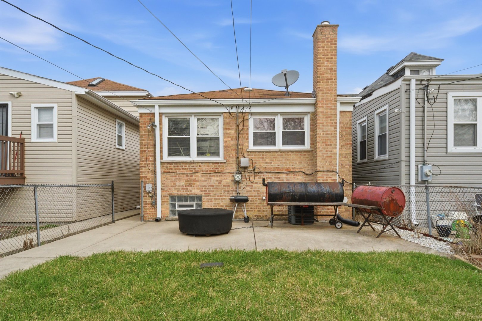 1221 W 97th Place, Chicago, IL 60643