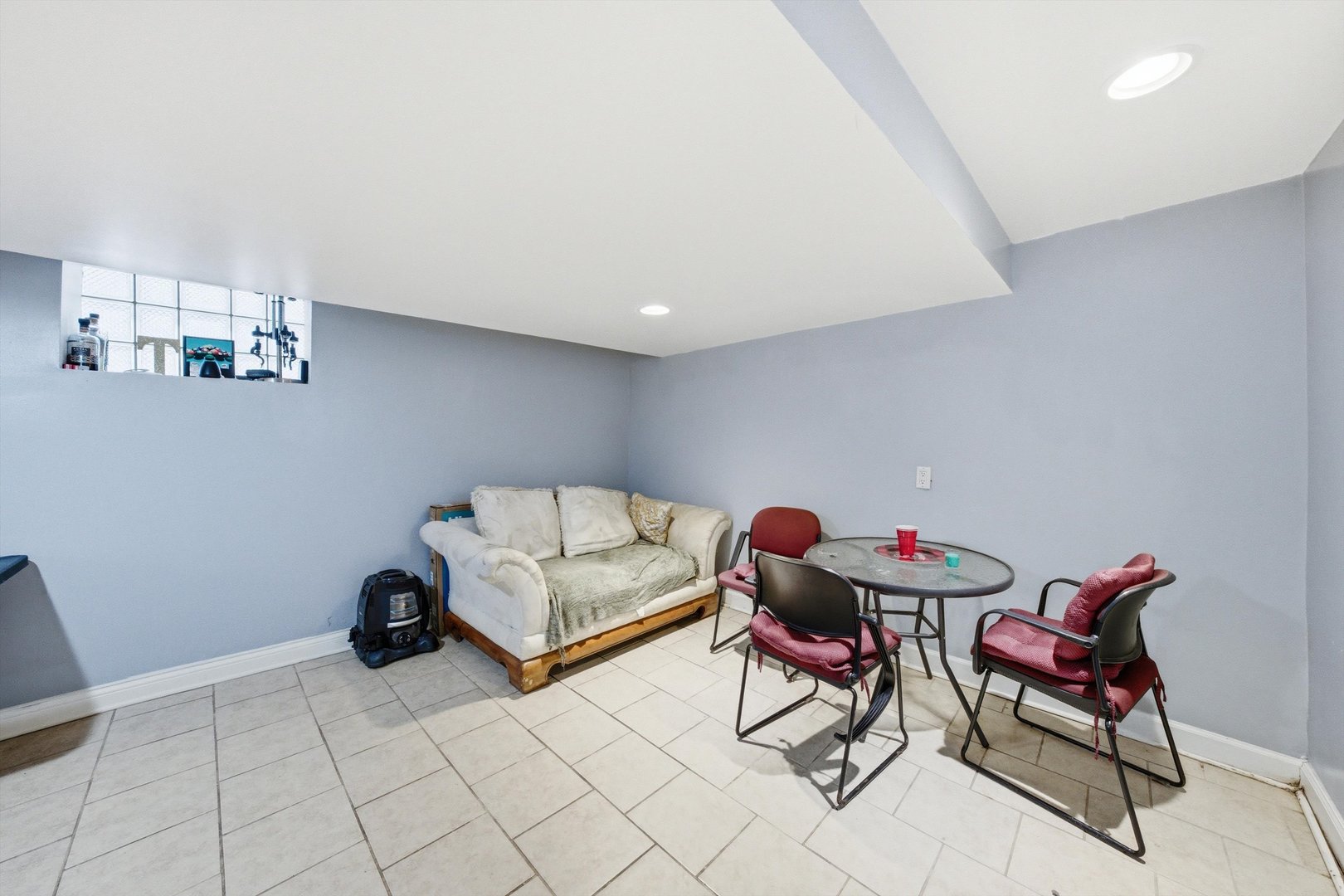 1221 W 97th Place, Chicago, IL 60643