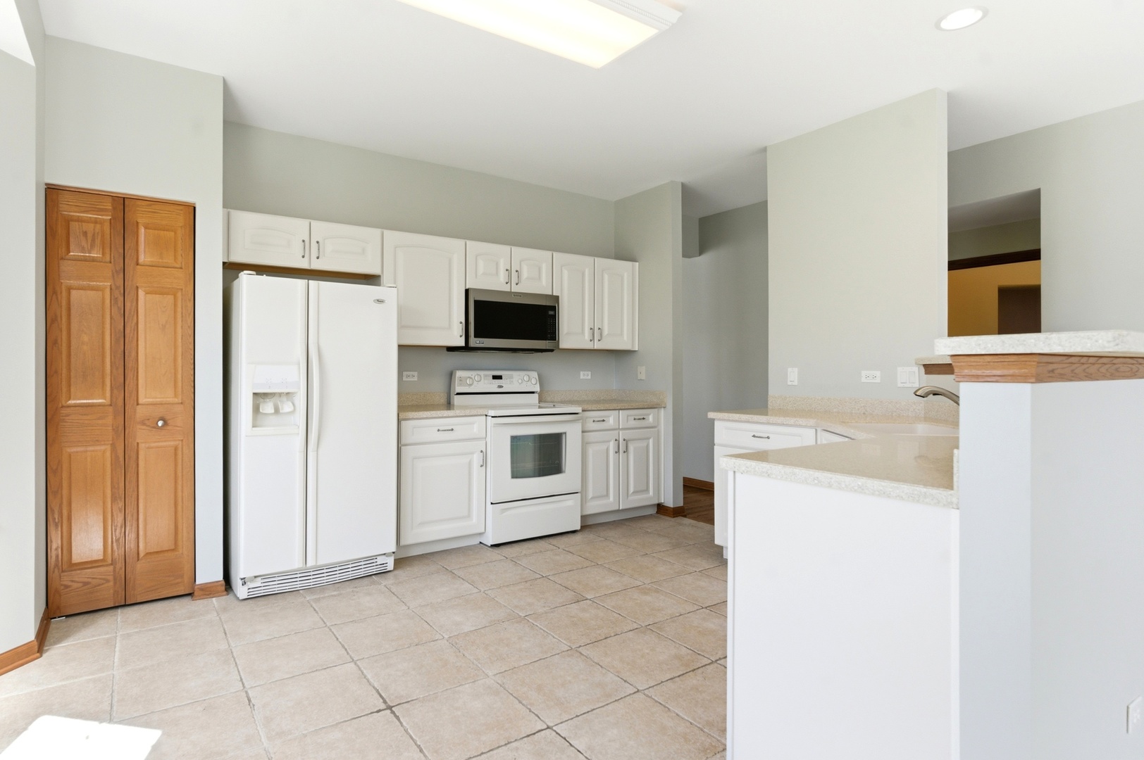 1967 Holloway Court, Aurora, IL 60502