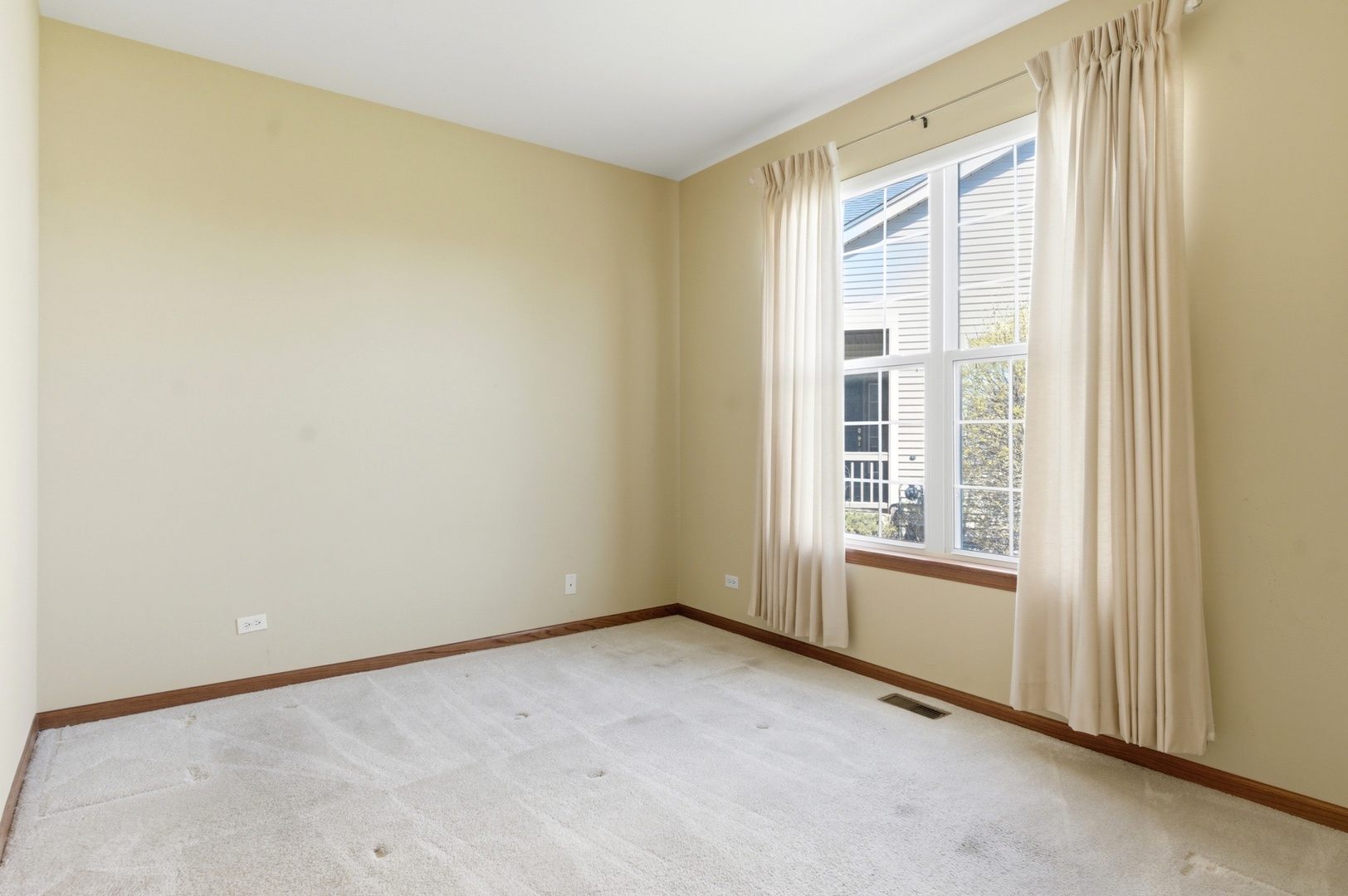 1967 Holloway Court, Aurora, IL 60502