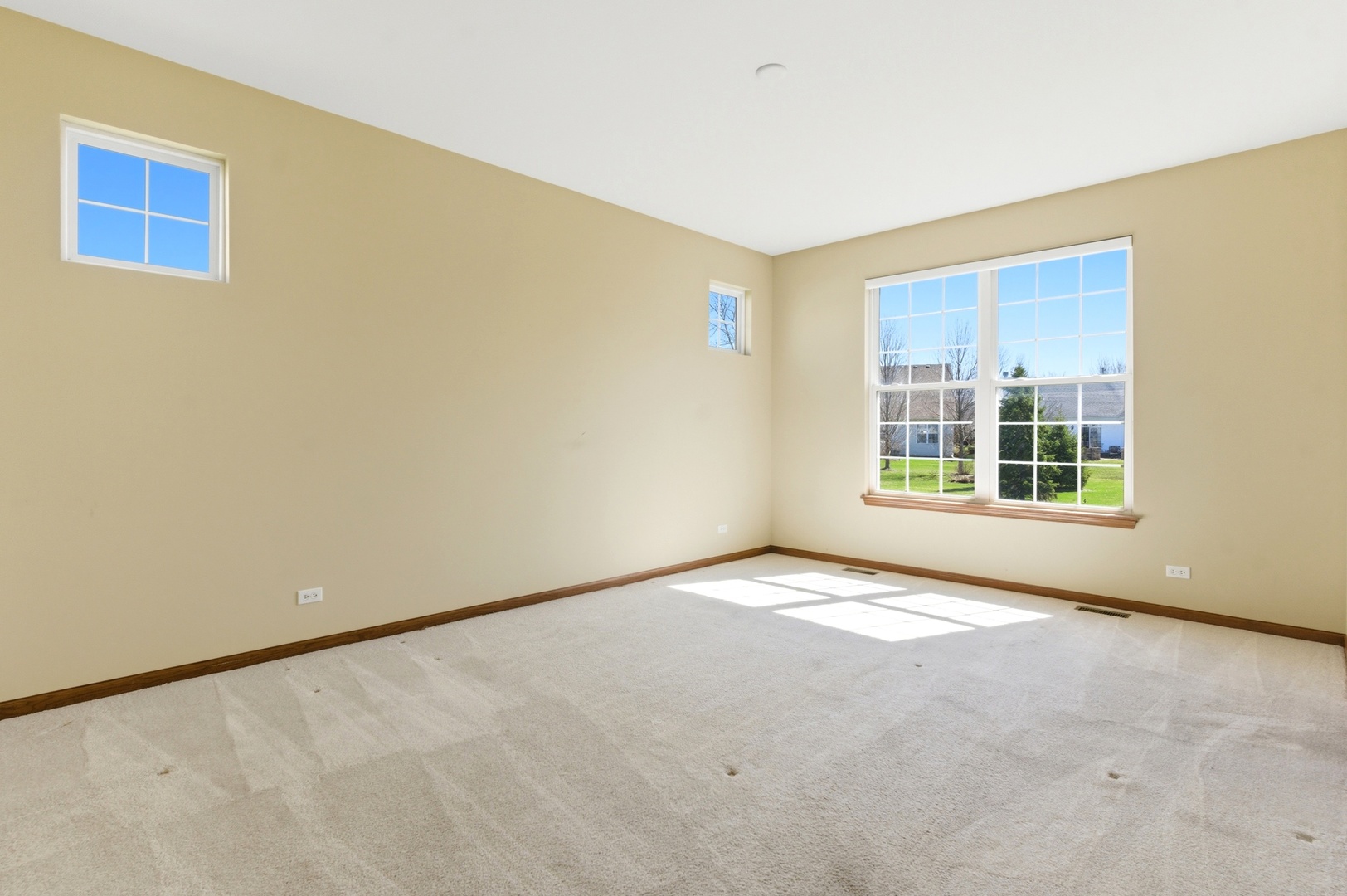 1967 Holloway Court, Aurora, IL 60502