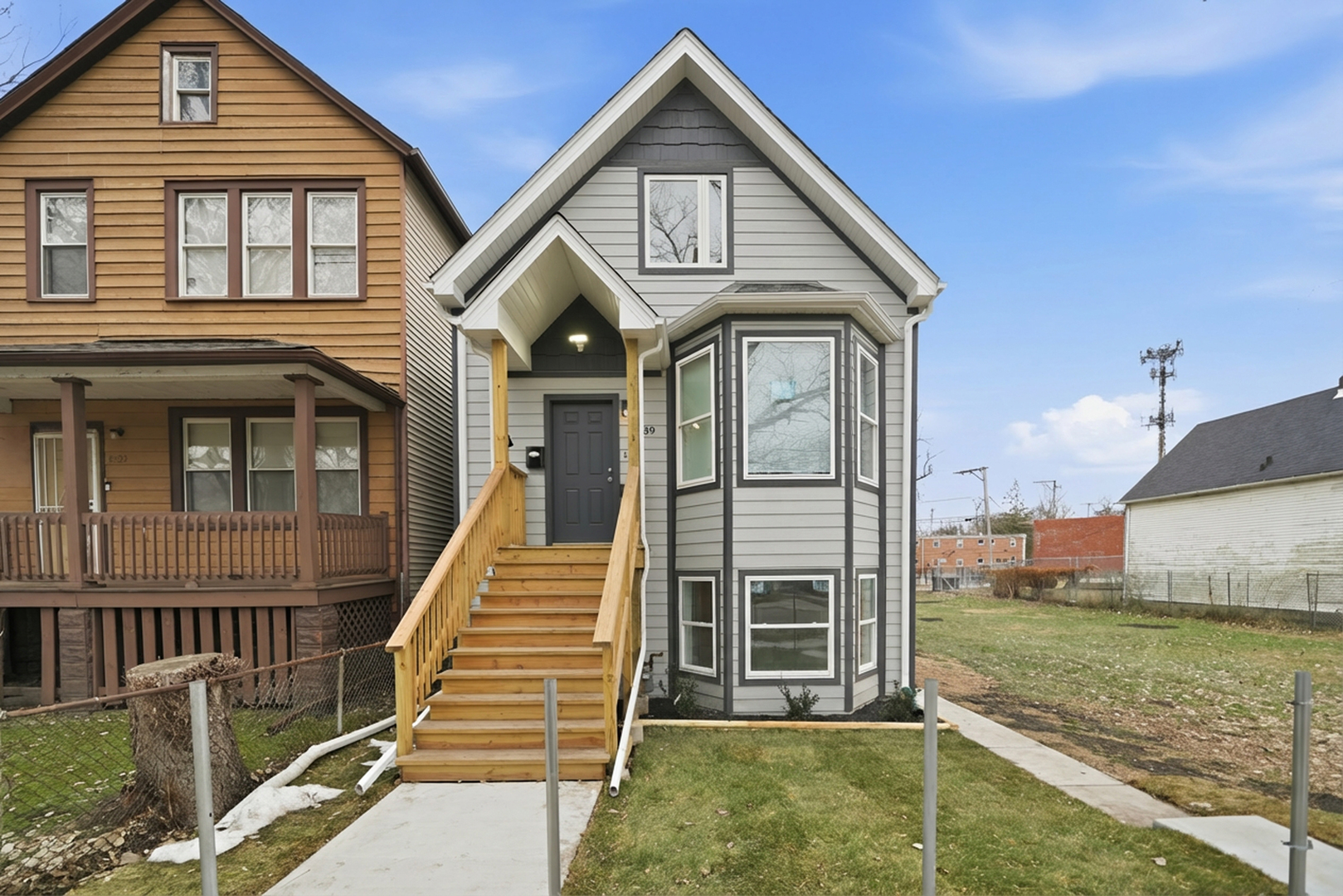 8839 S Colfax Avenue, Chicago, IL 60617