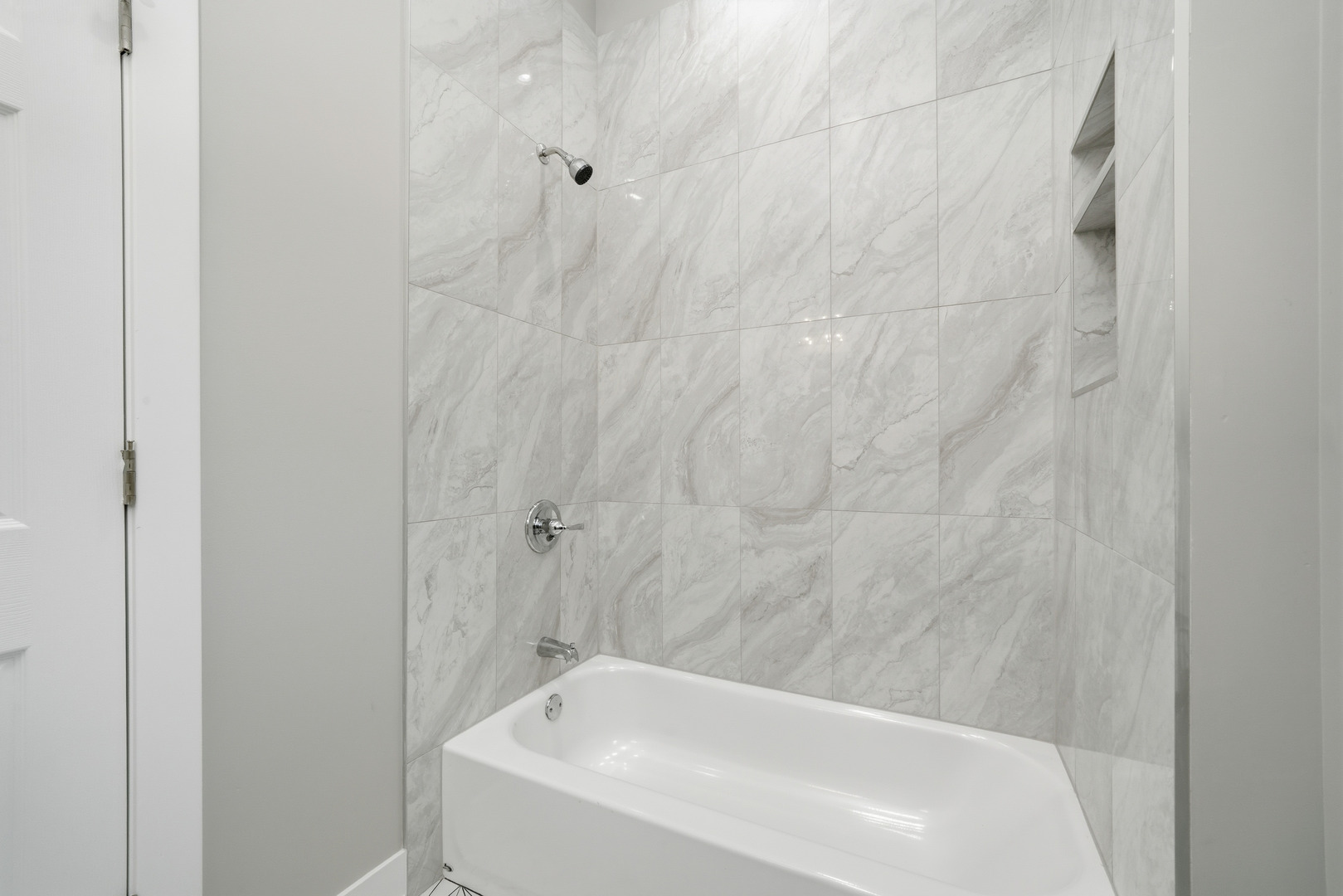 8839 S Colfax Avenue, Chicago, IL 60617