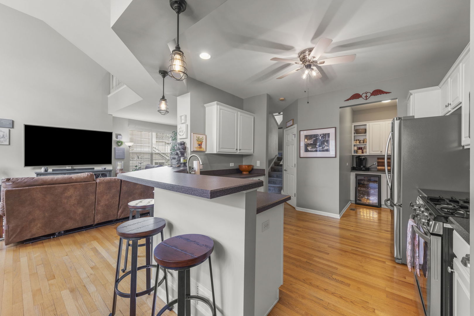 186 River Mist Drive, Oswego, IL 60543