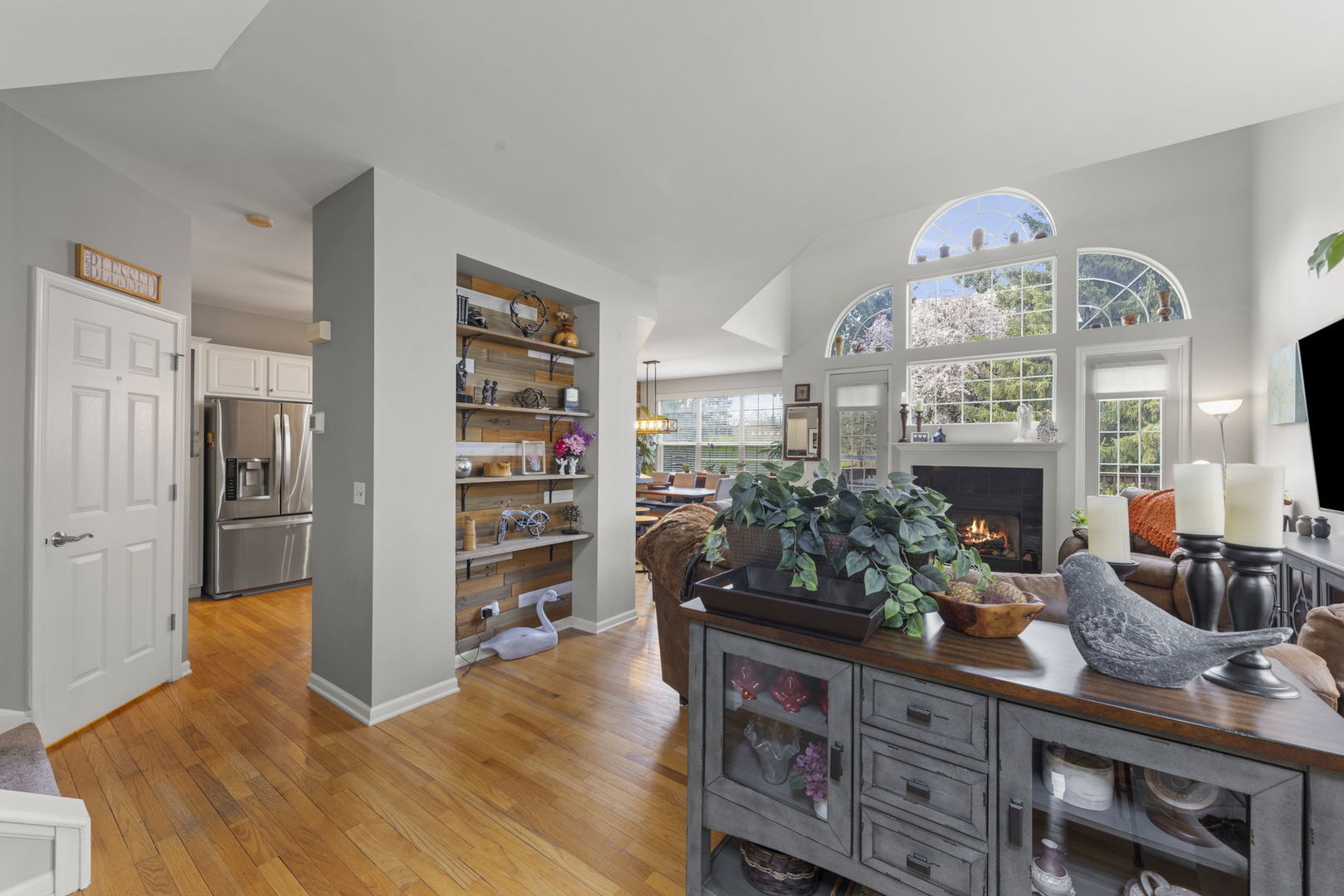 186 River Mist Drive, Oswego, IL 60543