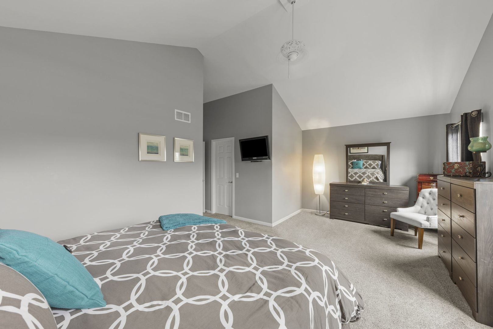 186 River Mist Drive, Oswego, IL 60543