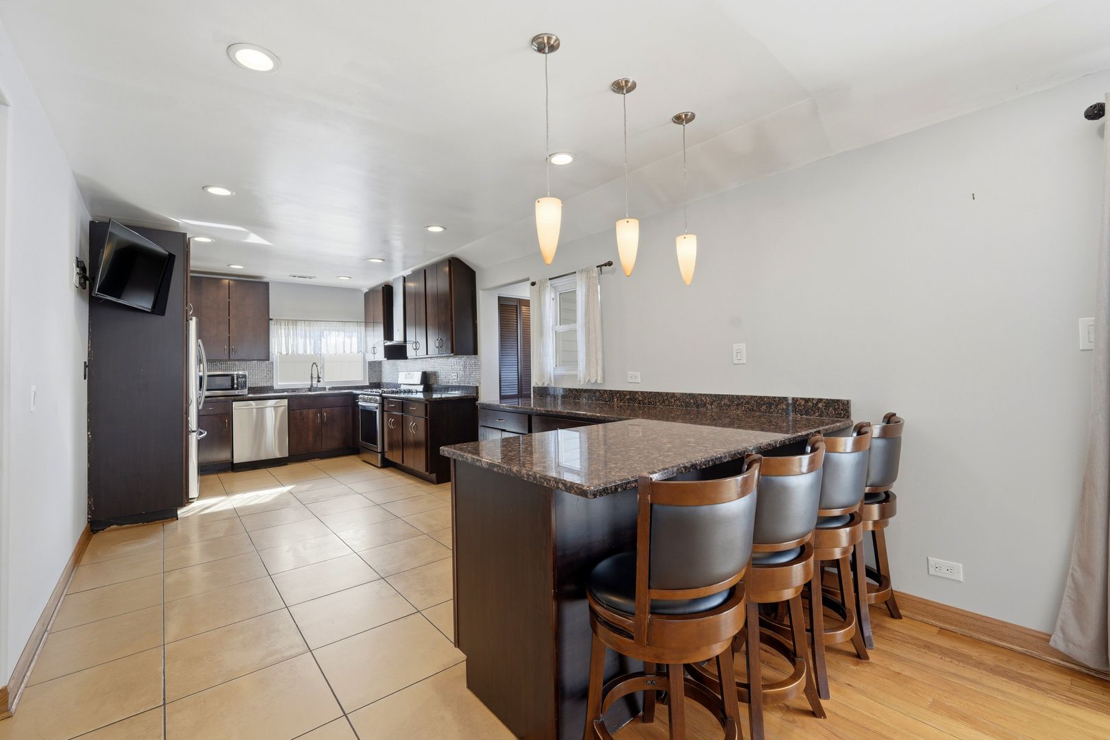 4115 Denley Avenue, Schiller Park, IL 60176