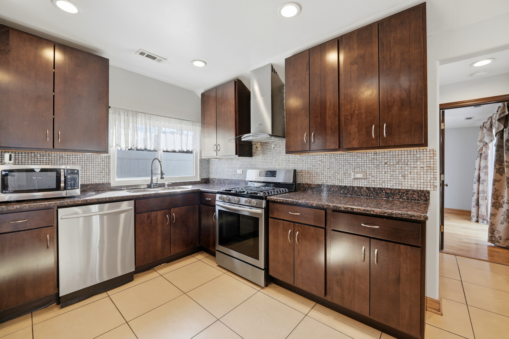 4115 Denley Avenue, Schiller Park, IL 60176