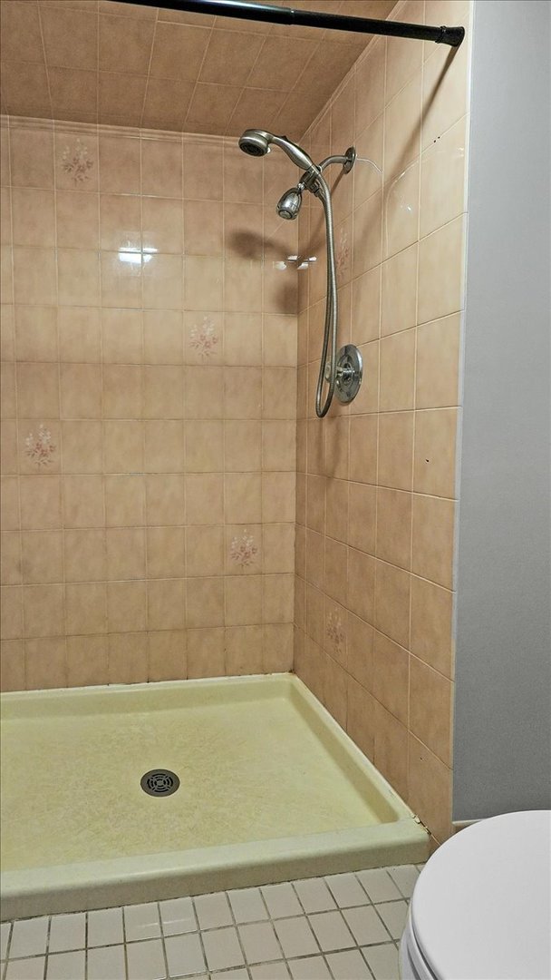 10985 S 84th Avenue #3B, Palos Hills, IL 60465