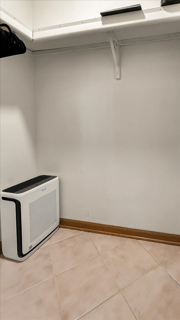 10985 S 84th Avenue #3B, Palos Hills, IL 60465