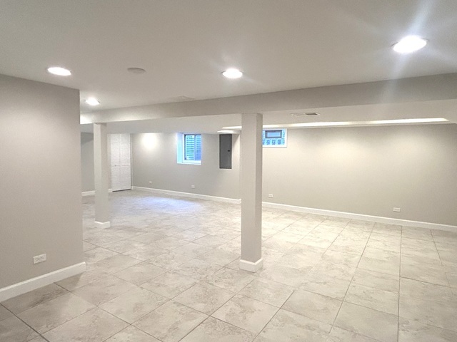 1402 Berry Lane, Flossmoor, IL 60422