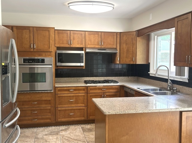 1402 Berry Lane, Flossmoor, IL 60422