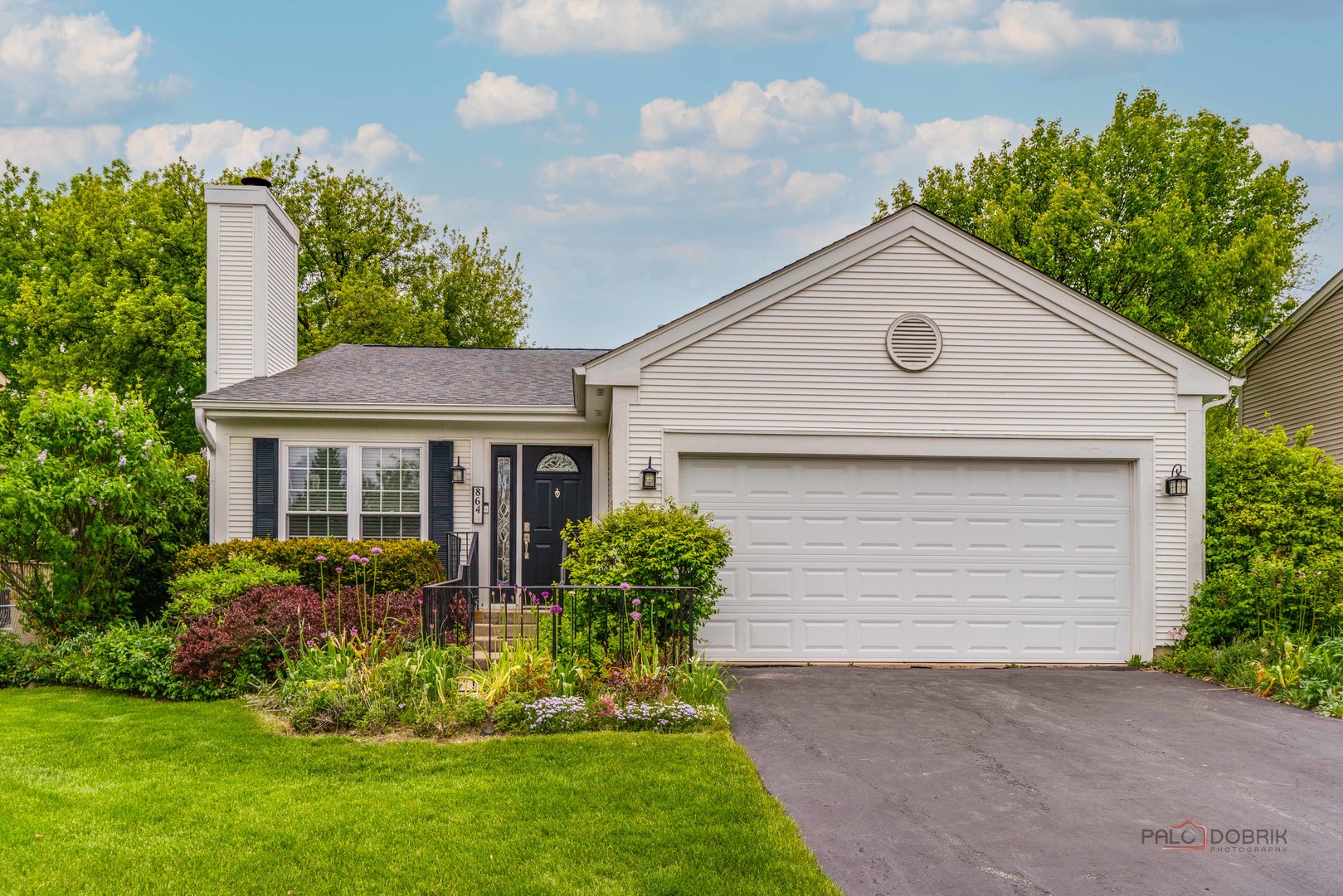 864 Fox Chase Drive, Round Lake Beach, IL 60073