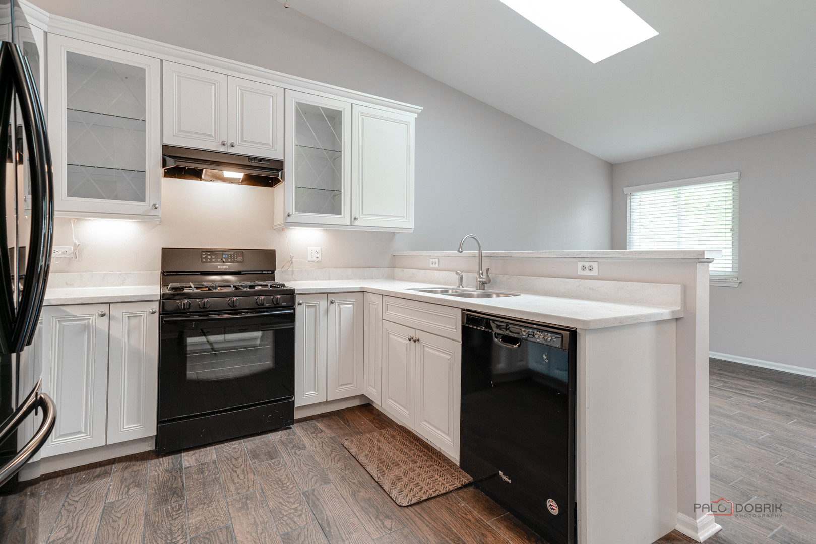 864 Fox Chase Drive, Round Lake Beach, IL 60073