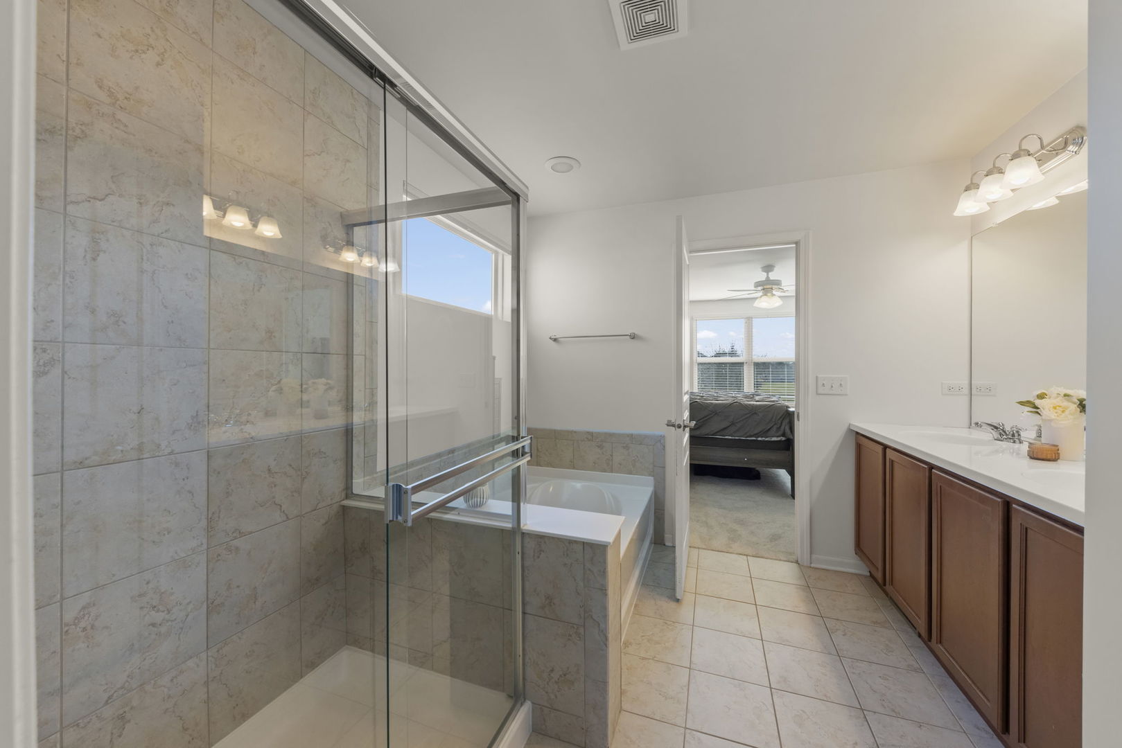 2233 Olive Lane, Yorkville, IL 60560