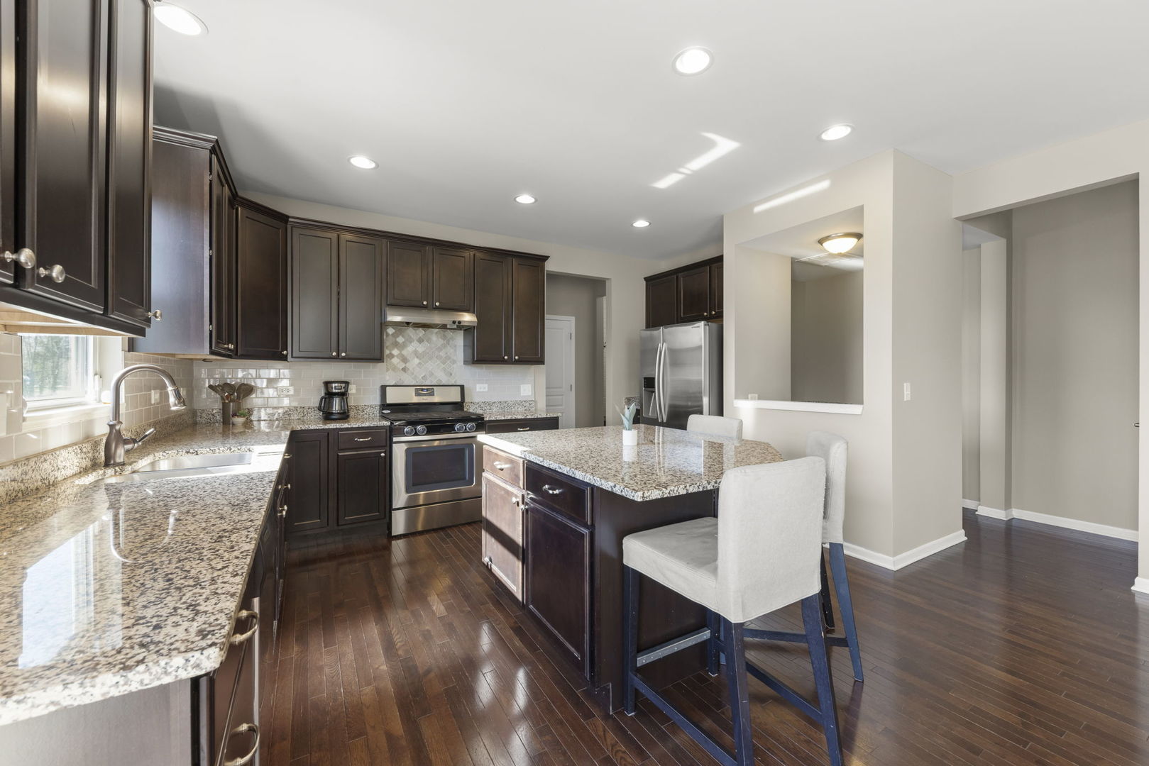 2233 Olive Lane, Yorkville, IL 60560