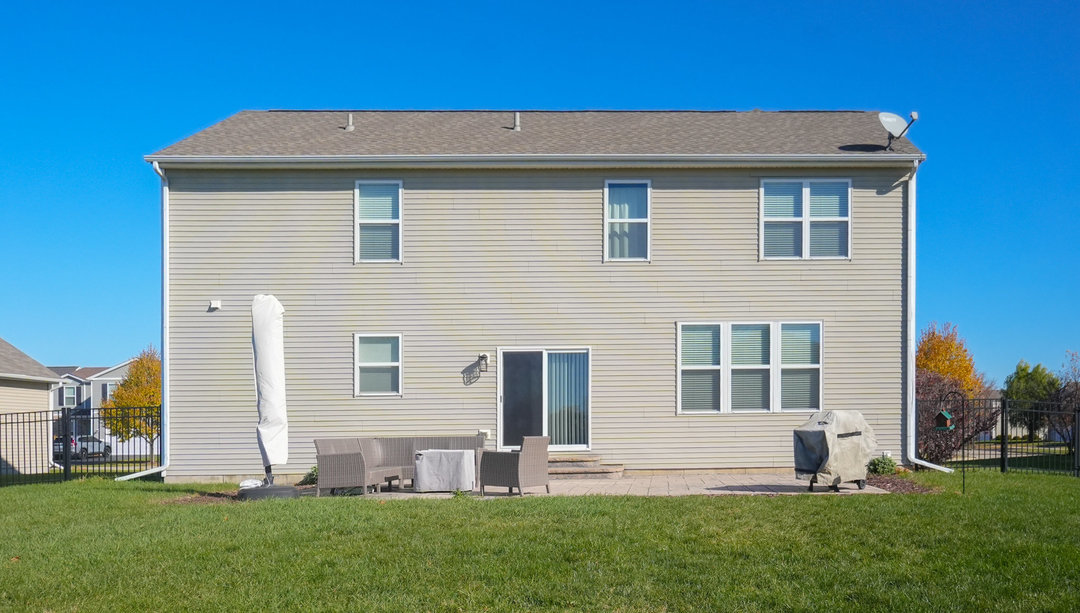 2233 Olive Lane, Yorkville, IL 60560