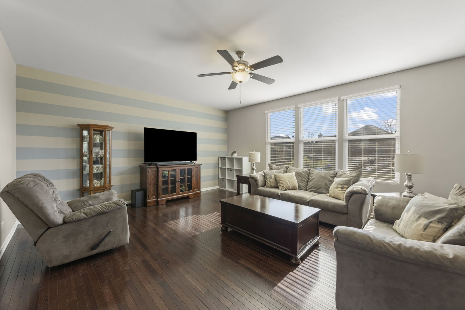 2233 Olive Lane, Yorkville, IL 60560