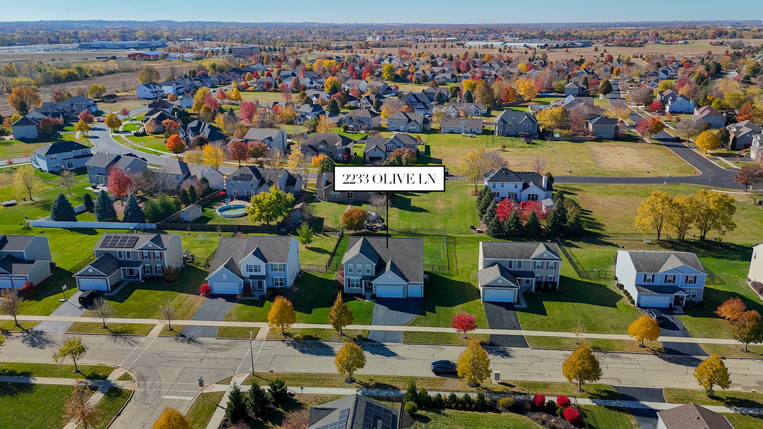 2233 Olive Lane, Yorkville, IL 60560