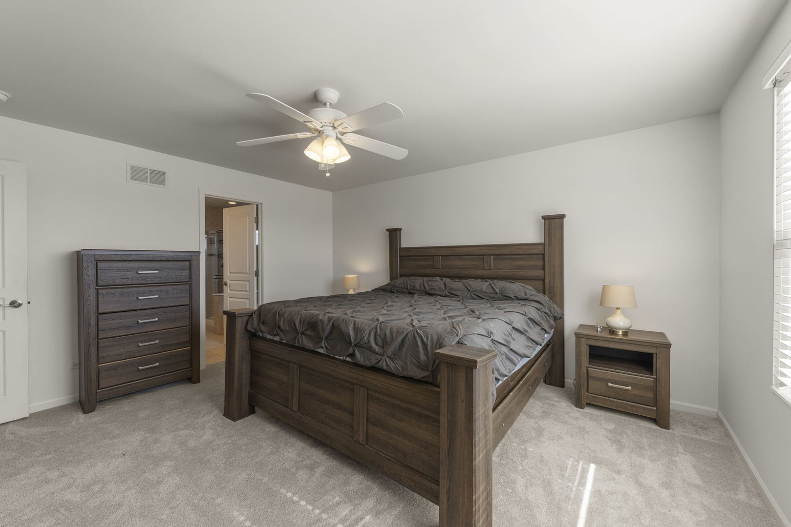 2233 Olive Lane, Yorkville, IL 60560