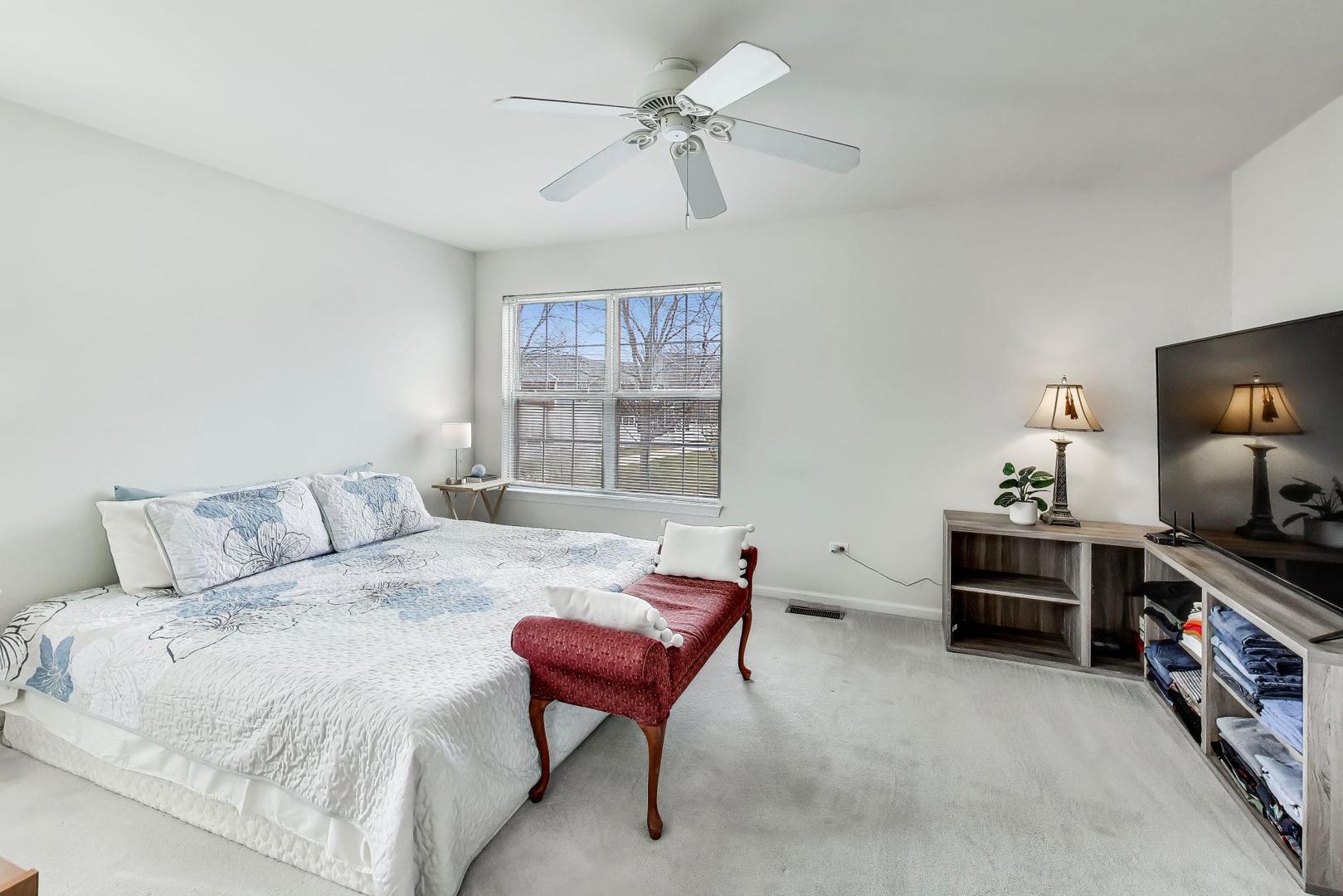 1117 Mckay Circle, Grayslake, IL 60030