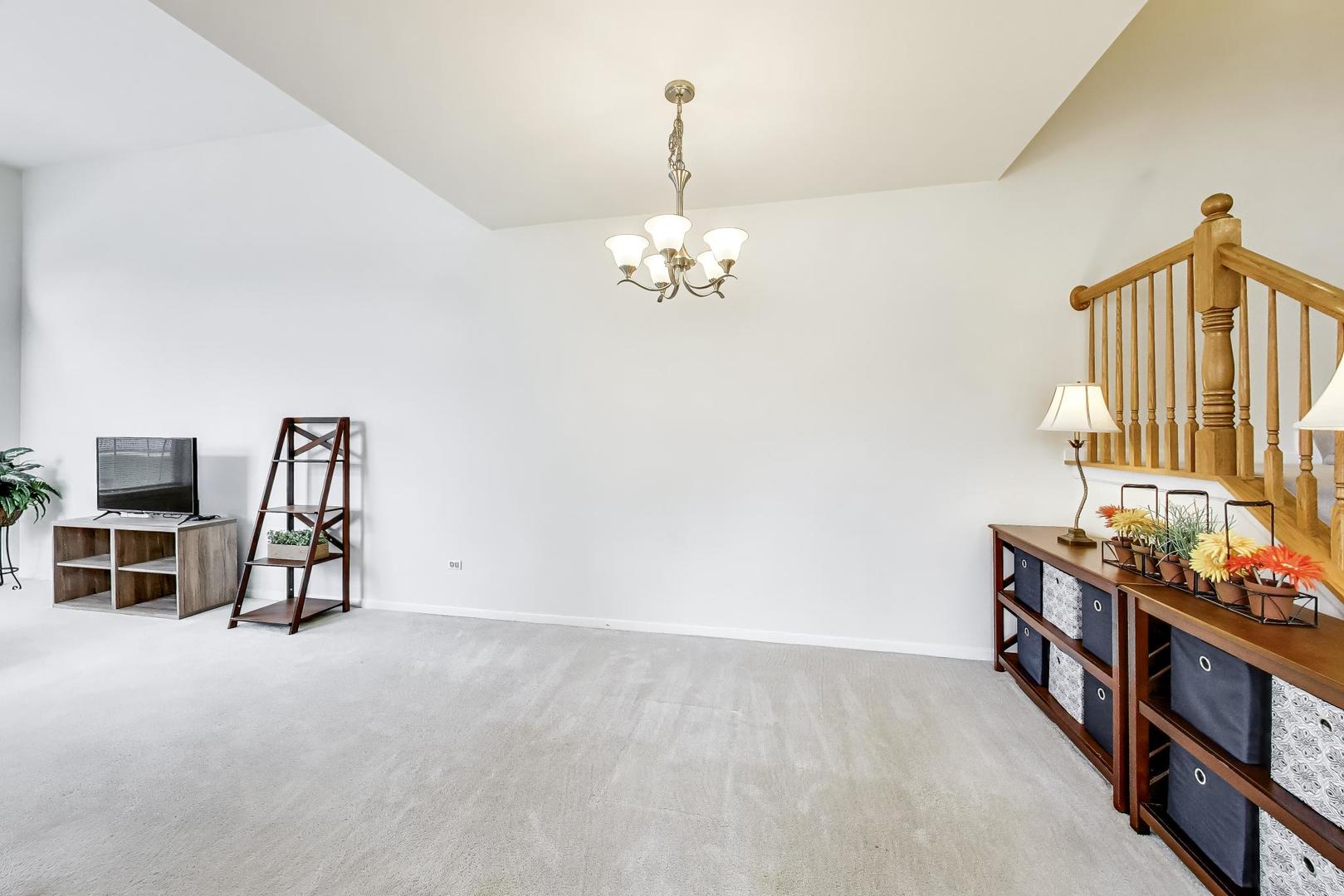 1117 Mckay Circle, Grayslake, IL 60030