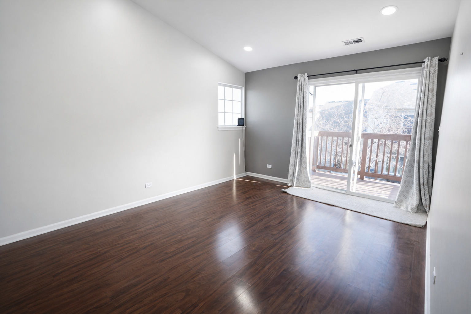 1084 Parkhill Circle #1084, Aurora, IL 60502