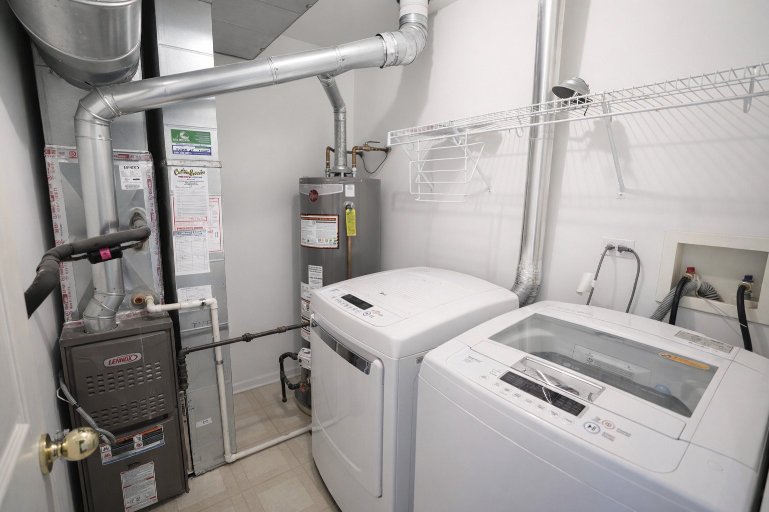 1084 Parkhill Circle #1084, Aurora, IL 60502