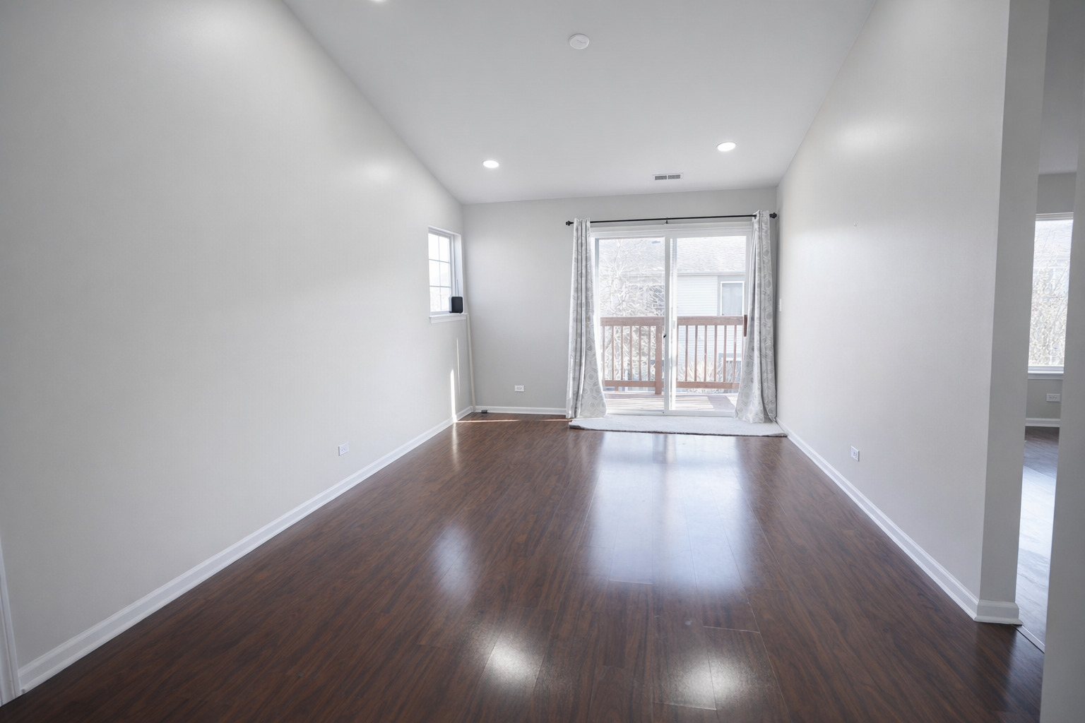 1084 Parkhill Circle #1084, Aurora, IL 60502