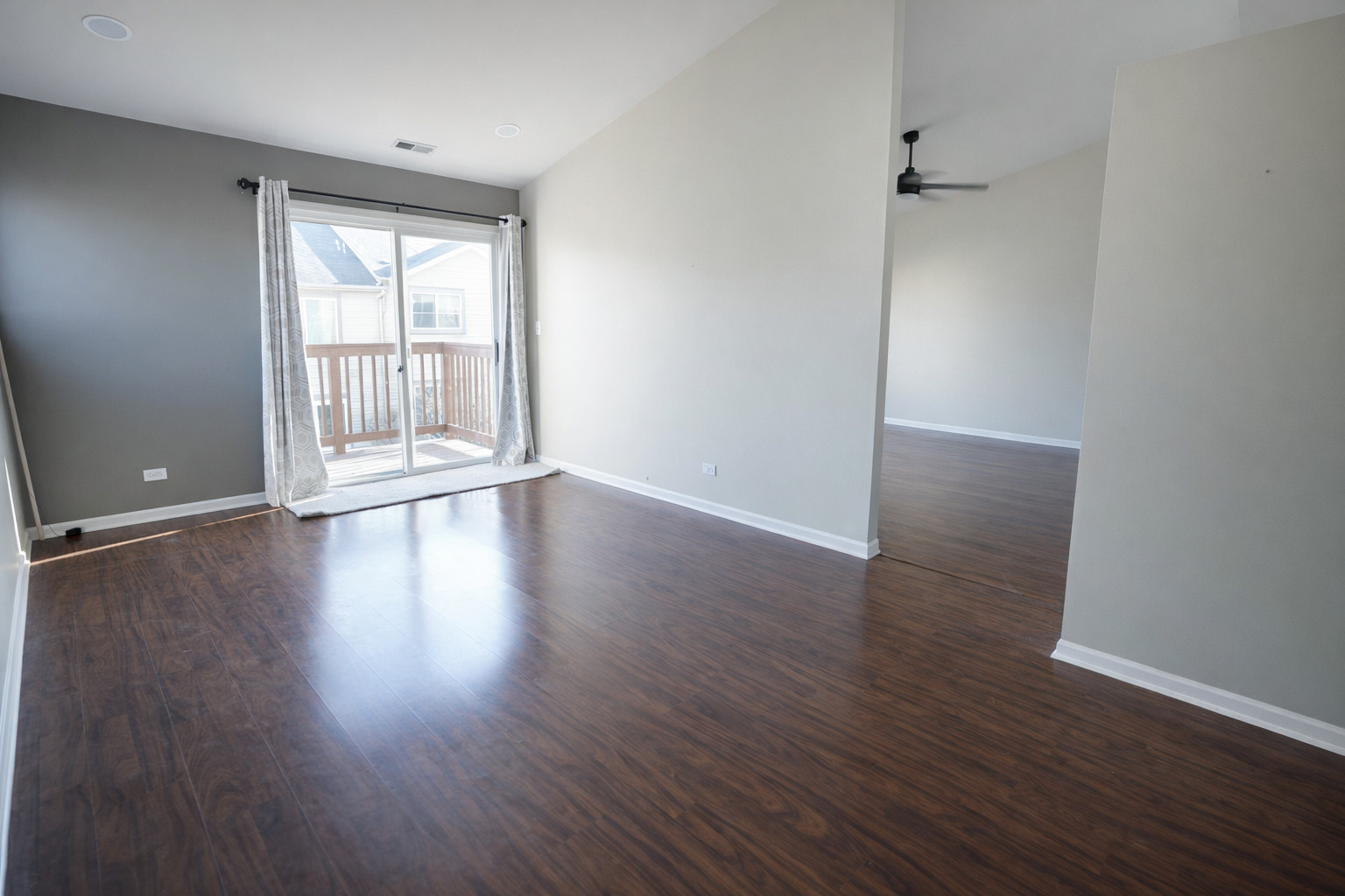 1084 Parkhill Circle #1084, Aurora, IL 60502