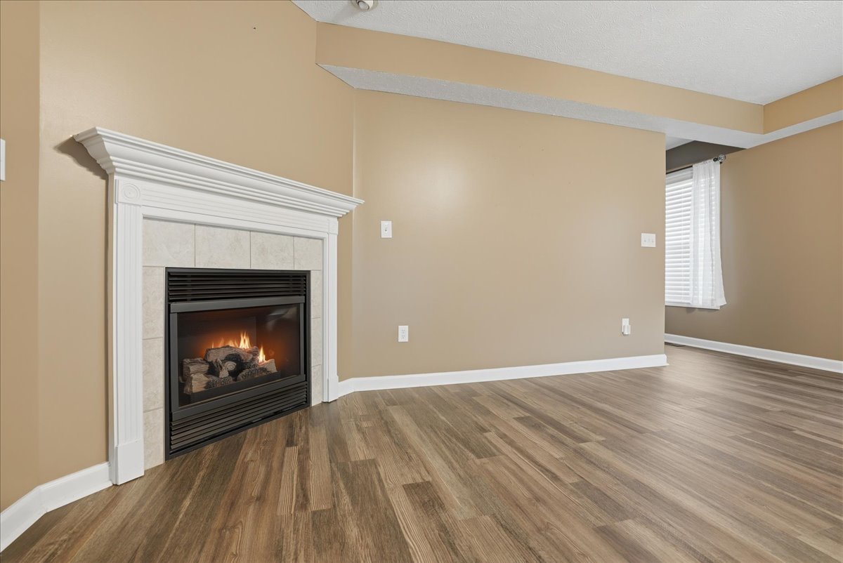 910 Gerike Way, Bloomington, IL 61704