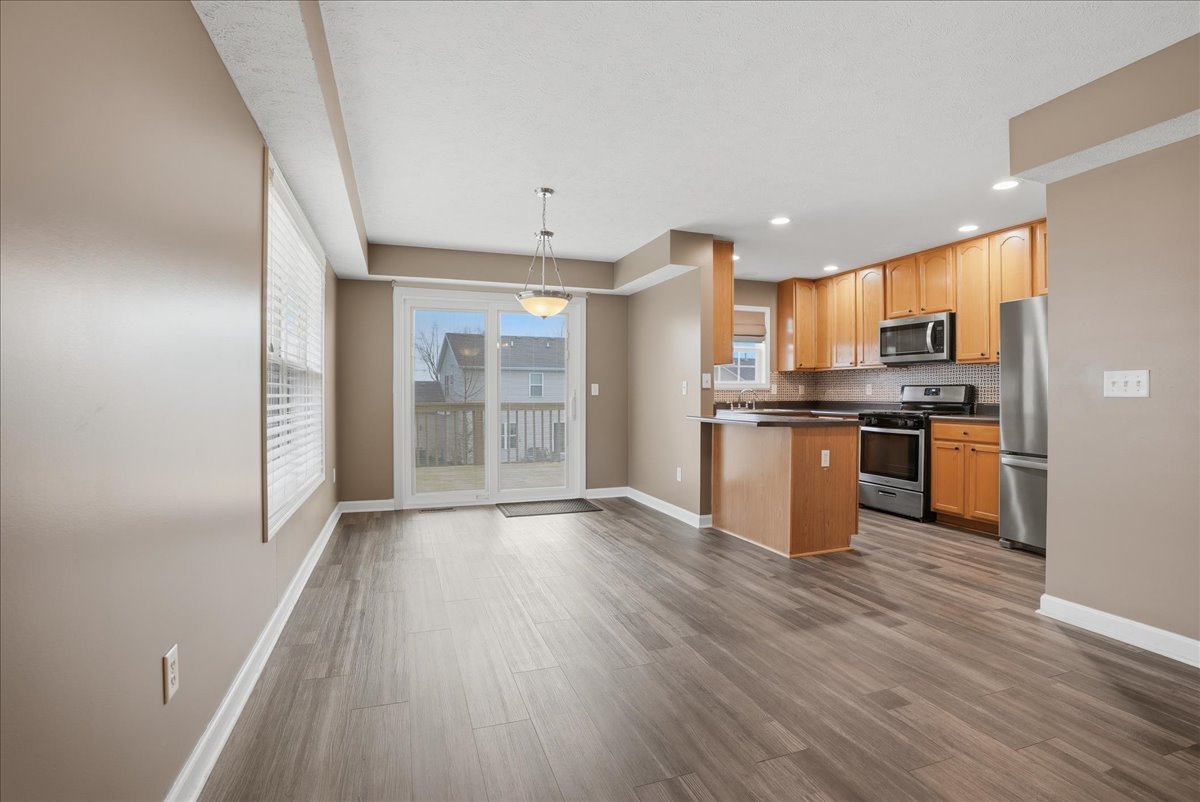 910 Gerike Way, Bloomington, IL 61704