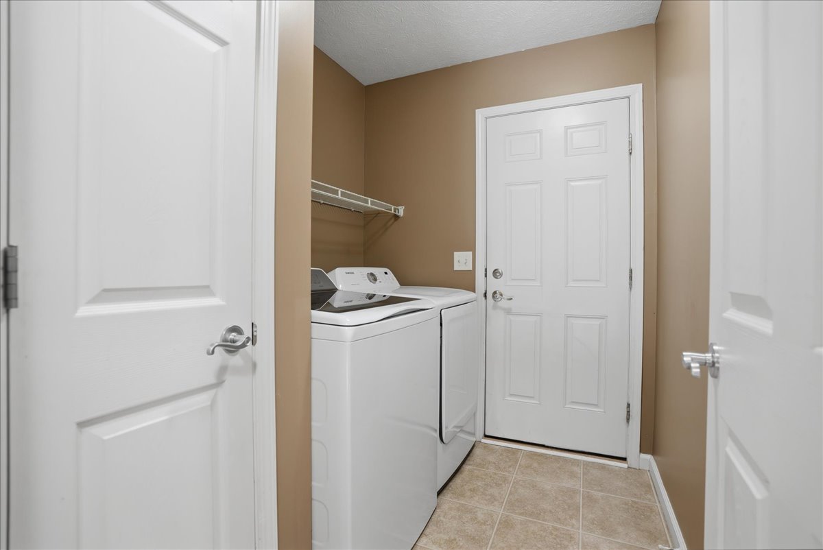 910 Gerike Way, Bloomington, IL 61704