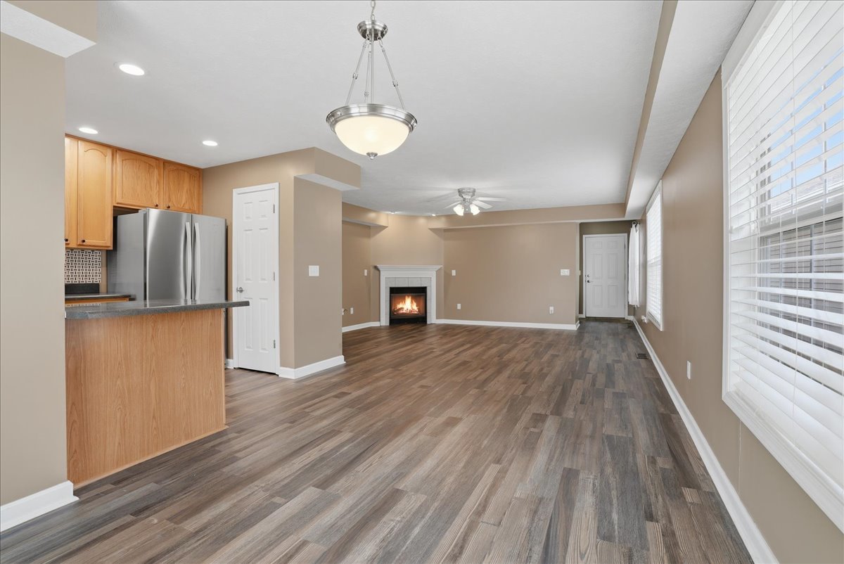 910 Gerike Way, Bloomington, IL 61704