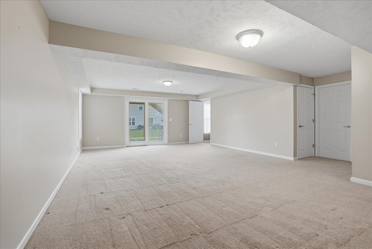 910 Gerike Way, Bloomington, IL 61704