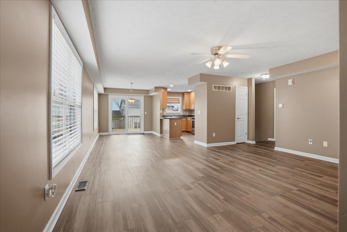 910 Gerike Way, Bloomington, IL 61704