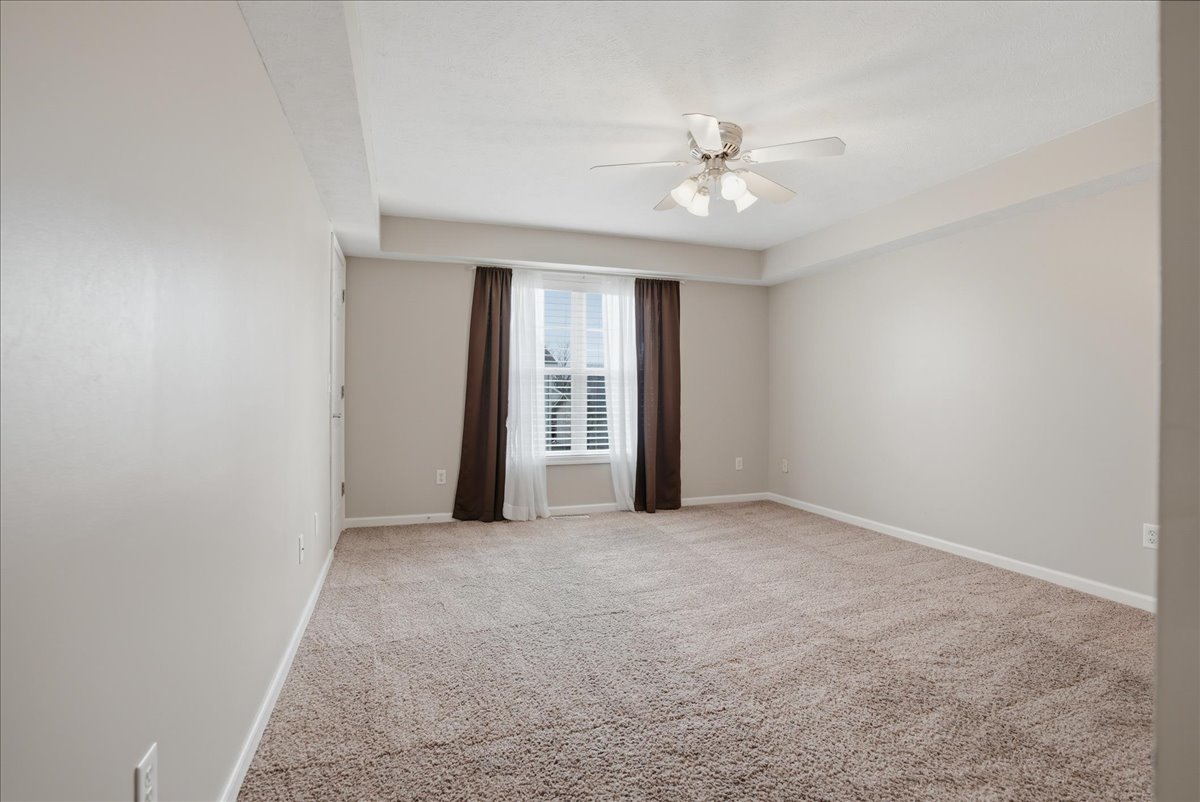 910 Gerike Way, Bloomington, IL 61704