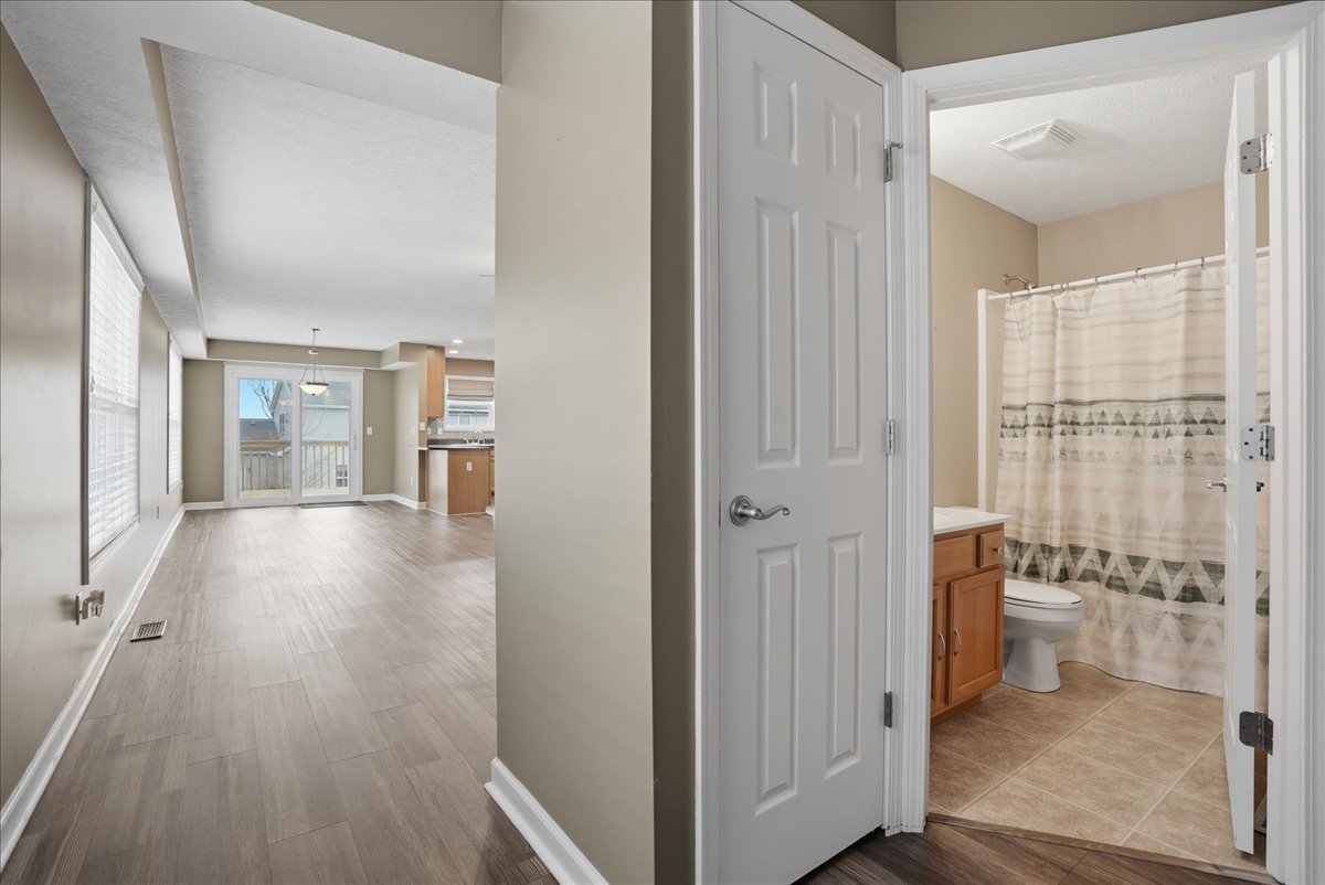 910 Gerike Way, Bloomington, IL 61704