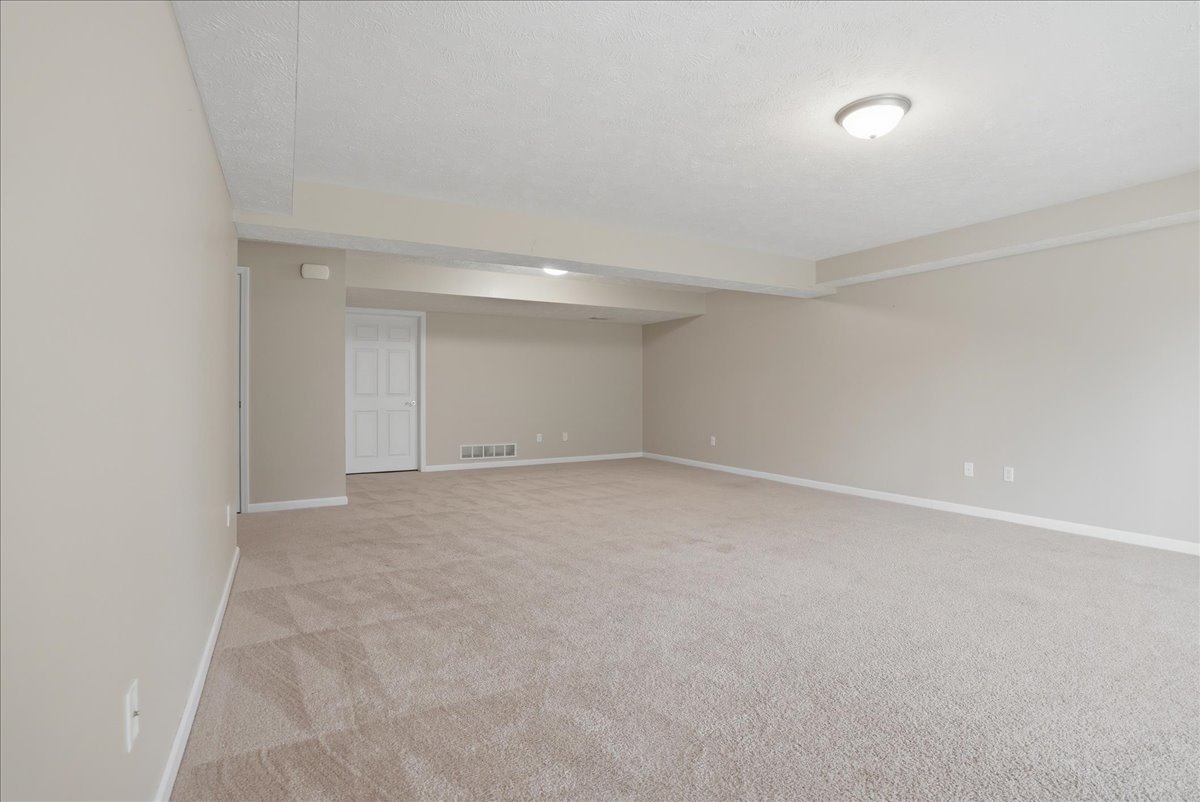 910 Gerike Way, Bloomington, IL 61704