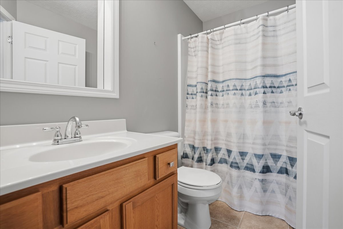 910 Gerike Way, Bloomington, IL 61704