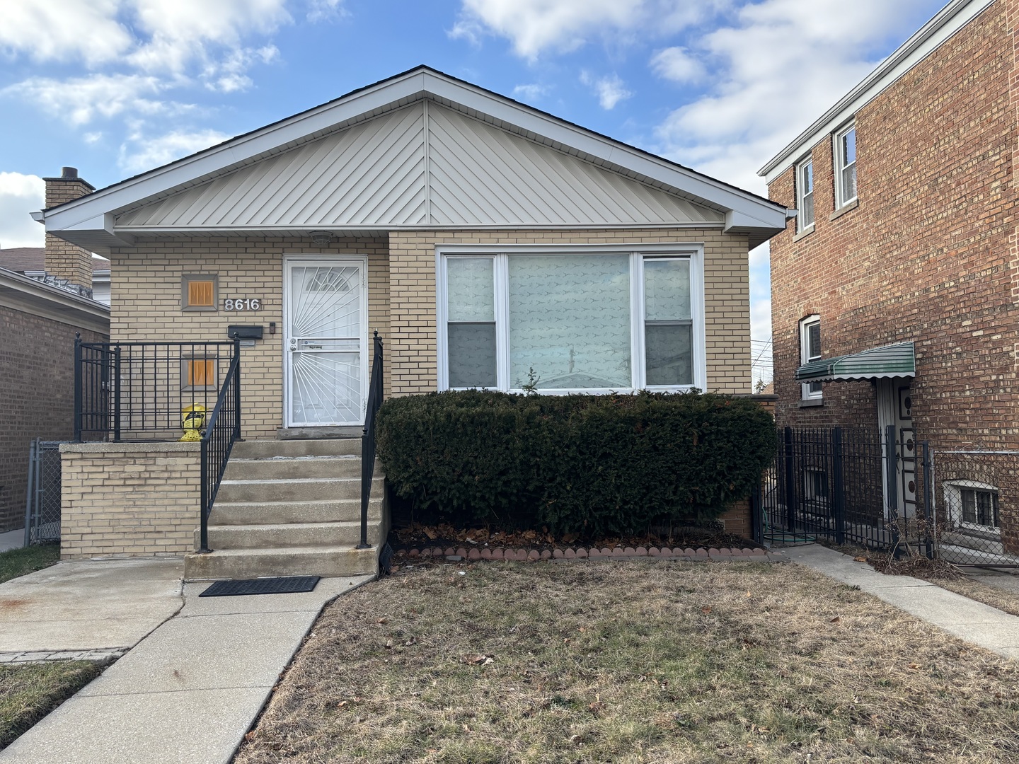8616 S INDIANA Avenue, Chicago, IL 60619