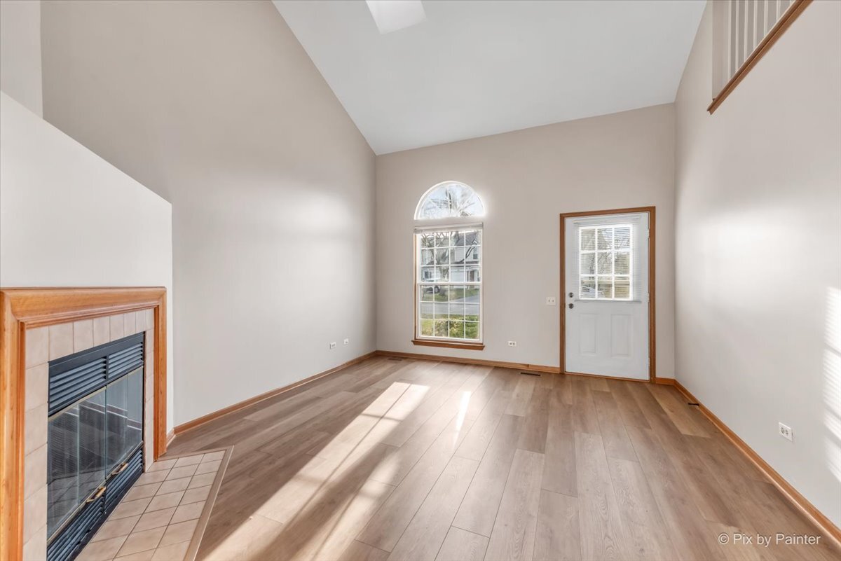 49 Carey Lane, Streamwood, IL 60107