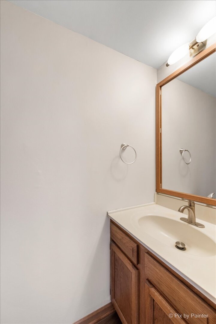 49 Carey Lane, Streamwood, IL 60107