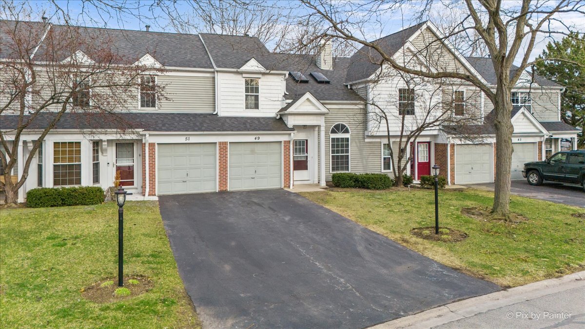 49 Carey Lane, Streamwood, IL 60107