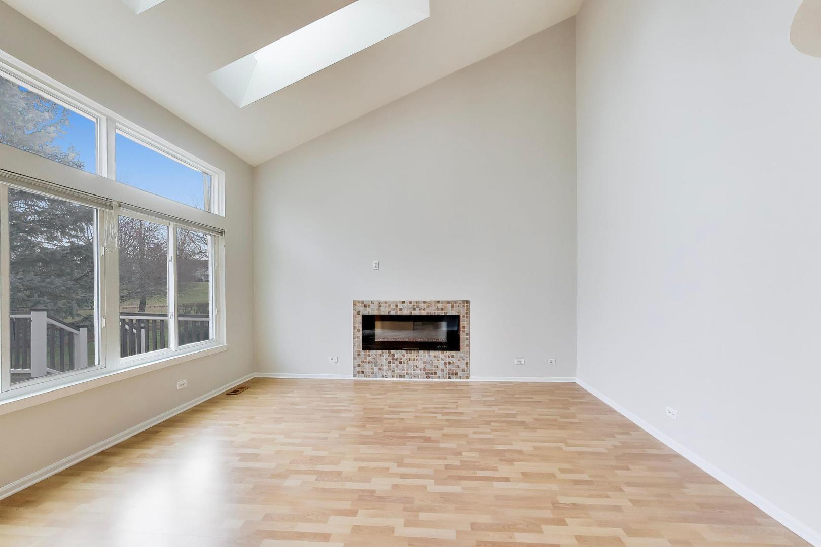 485 Topaz Lane, Bartlett, IL 60103